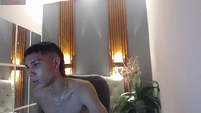 Snapshot of paul_ponce chatting on December 19, 2:02 pm paul ponce online show from December 19, 2:02 pm