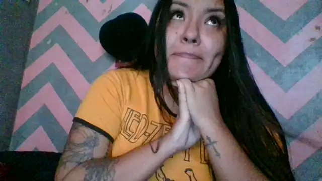 Jennifersbodyy online show from November 4, 7:35 pm