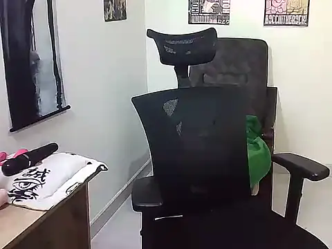 Gigi Scott  online show from November 27, 1:29 am