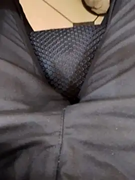 Snapshot of SSDodangoda1992 chatting on October 25, 11:29 am SSDodangoda1992 online show from October 25, 11:29 am