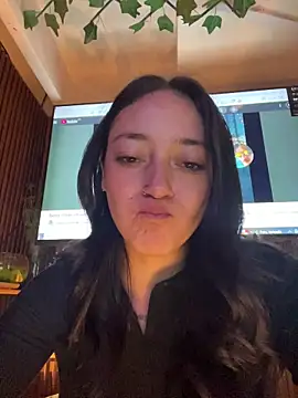 Lia  white online show from December 19, 9:55 pm