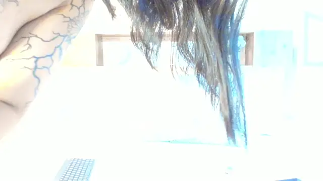 Snapshot of sophie_duval chatting on May 6, 9:09 pm sophie duval online show from May 6, 9:09 pm