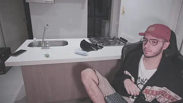 dan and daya online show from November 21, 9:13 pm