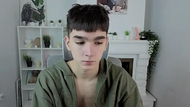 Snapshot of YamiTwink chatting on November 27, 8:44 pm YamiTwink online show from November 27, 8:44 pm