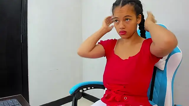 agata18  online show from November 12, 12:38 pm