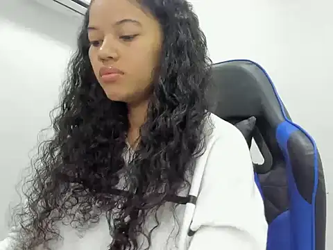 agata18  online show from January 15, 12:32 pm