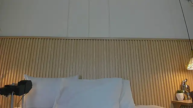 Snapshot of NahimiThompson chatting on July 4, 7:53 pm NahimiThompson online show from July 4, 7:53 pm