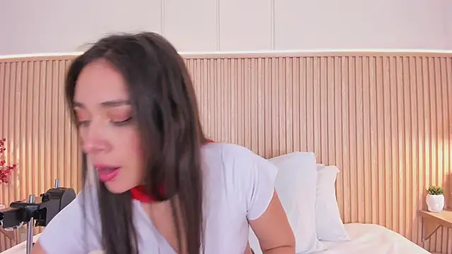 Snapshot of NahimiThompson chatting on July 25, 7:44 pm NahimiThompson online show from July 25, 7:44 pm