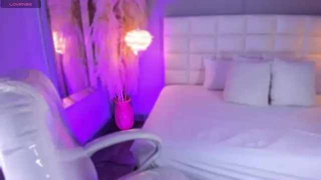 Snapshot of Anasha21 chatting on May 26, 4:41 am Anasha21 online show from May 26, 4:41 am