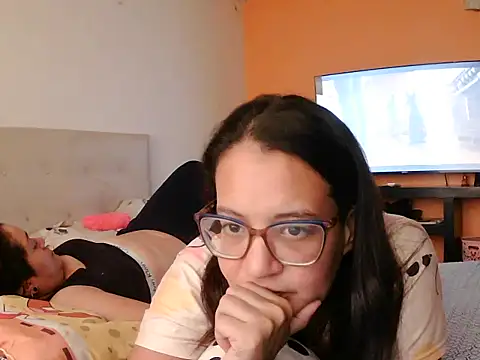Snapshot of Destrukturada chatting on May 21, 9:22 pm Destrukturada online show from May 21, 9:22 pm