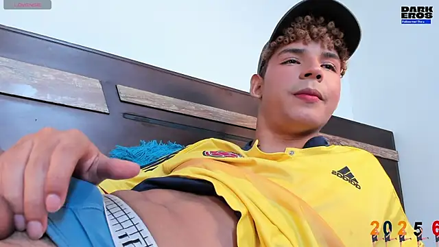 Snapshot of Daark_Eros chatting on January 13, 7:52 pm Daark Eros online show from January 13, 7:52 pm