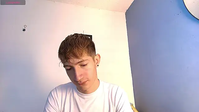 Snapshot of Erick_Taylor3 chatting on May 8, 8:03 pm Erick Taylor3 online show from May 8, 8:03 pm