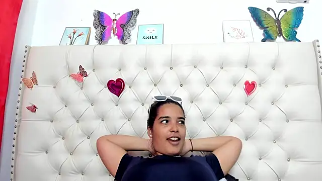 Snapshot of celena_wonder chatting on June 10, 7:13 pm celena wonder online show from June 10, 7:13 pm