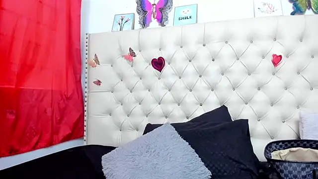Snapshot of celena_wonder chatting on June 12, 6:29 pm celena wonder online show from June 12, 6:29 pm
