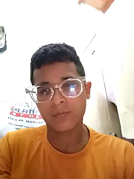 Snapshot of Luis_Stars chatting on October 24, 3:14 am Luis Stars online show from October 24, 3:14 am