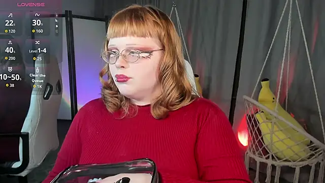 Snapshot of LottieReed chatting on February 7, 6:11 pm LottieReed online show from February 7, 6:11 pm