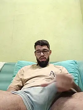 Snapshot of FerrariniHott chatting on December 20, 11:28 am FerrariniHott online show from December 20, 11:28 am