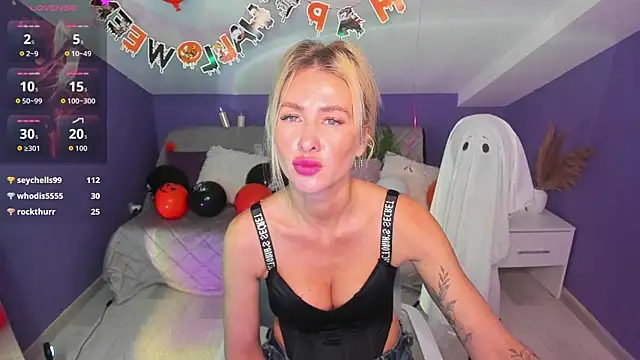 MadamMilly  online show from November 1, 6:37 am