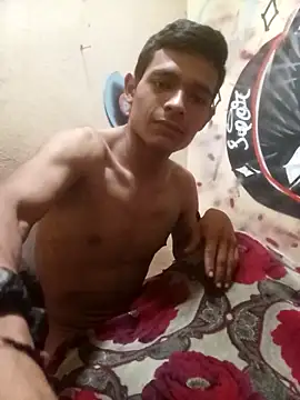 Snapshot of HSexy_Men00 chatting on October 23, 4:06 pm HSexy Men00 online show from October 23, 4:06 pm