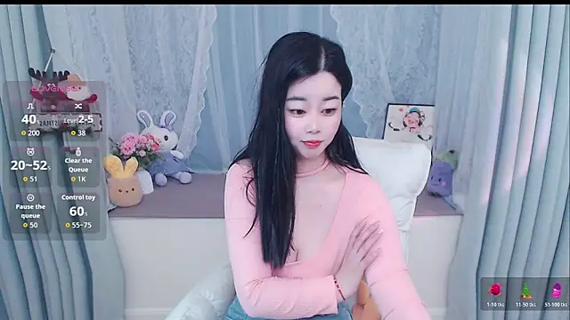 Snapshot of Xiaodie-baby chatting on May 7, 2:50 am Xiaodie-baby online show from May 7, 2:50 am