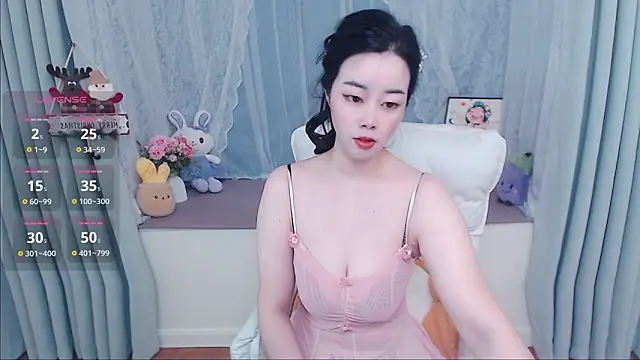 Snapshot of Xiaodie-baby chatting on May 27, 3:36 am Xiaodie-baby online show from May 27, 3:36 am