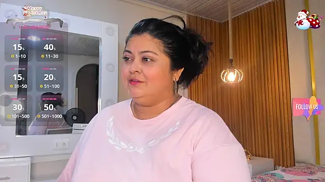 Snapshot of Hanna_curvy_ chatting on December 4, 11:08 am Hanna curvy online show from December 4, 11:08 am