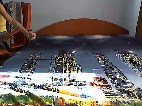 Snapshot of andreea713 chatting on October 31, 11:55 am andreea713 online show from October 31, 11:55 am