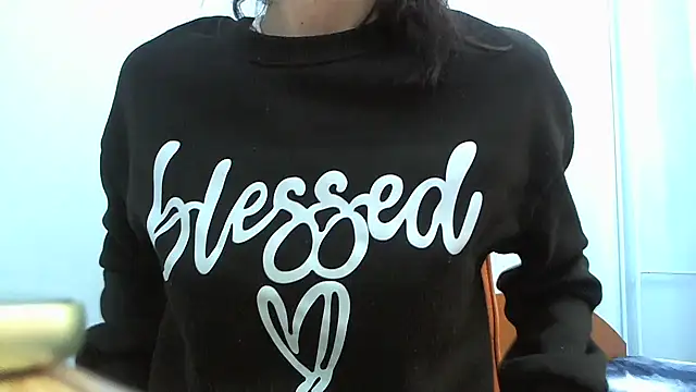 Snapshot of andreea713 chatting on February 2, 12:15 pm andreea713 online show from February 2, 12:15 pm