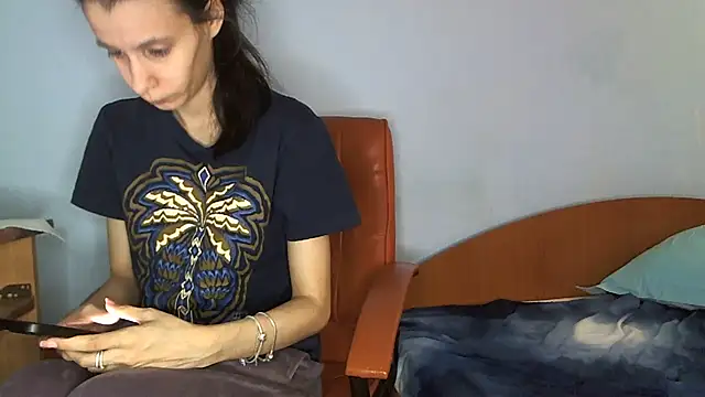 Snapshot of andreea713 chatting on March 10, 3:28 pm andreea713 online show from March 10, 3:28 pm