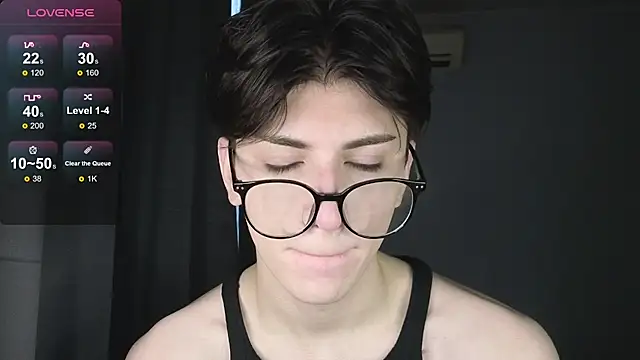 Oliver star boy  online show from November 27, 1:02 pm