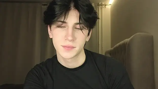 Oliver star boy  online show from March 2, 12:24 am