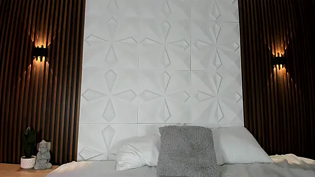 Snapshot of AmyColman_ chatting on June 11, 12:14 pm AmyColman online show from June 11, 12:14 pm