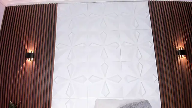 Snapshot of AmyColman_ chatting on August 1, 4:17 pm AmyColman online show from August 1, 4:17 pm