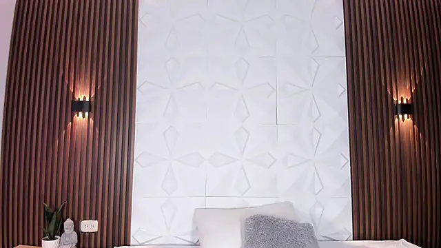 Snapshot of AmyColman_ chatting on August 5, 2:53 pm AmyColman online show from August 5, 2:53 pm
