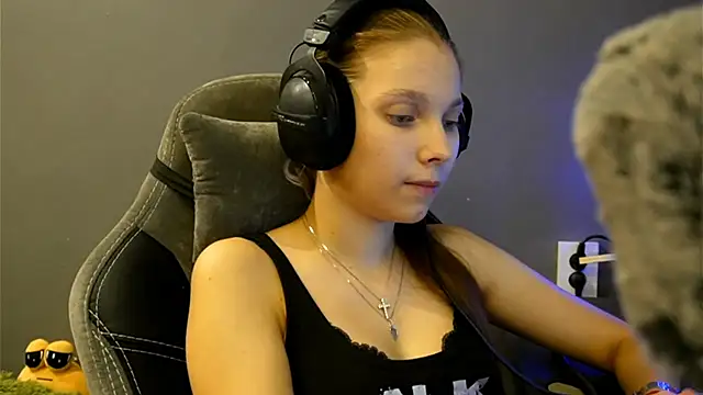 Softixq online show from December 16, 4:12 pm