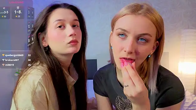 Snapshot of betweenUse chatting on November 12, 3:29 am betweenUse online show from November 12, 3:29 am