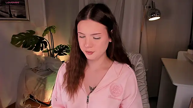 AustinClowerd online show from December 14, 7:14 am