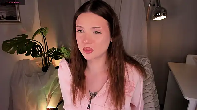 AustinClowerd online show from December 18, 7:14 am