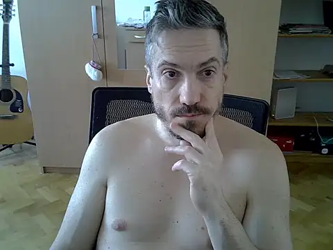 Snapshot of delayclose__ chatting on April 19, 12:15 pm delayclose online show from April 19, 12:15 pm
