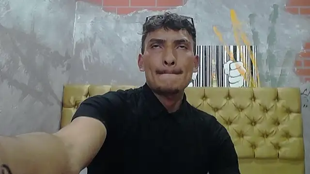 SavageLover  online show from December 20, 5:36 am