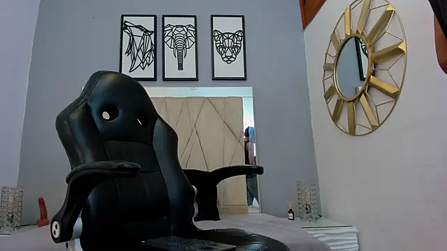 Snapshot of adams_bobby chatting on November 26, 2:29 pm adams bobby online show from November 26, 2:29 pm