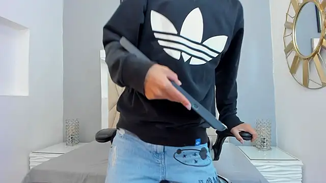 adams bobby online show from December 21, 11:28 am