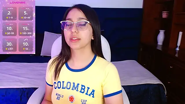 Snapshot of LexyBlaze_ chatting on July 7, 11:25 am LexyBlaze online show from July 7, 11:25 am