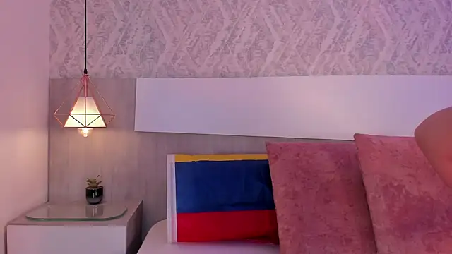 Snapshot of Vittoria__rossi chatting on June 19, 3:16 pm Vittoria rossi online show from June 19, 3:16 pm