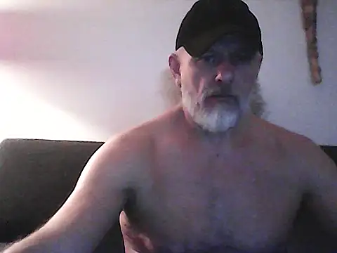 Snapshot of BroBators chatting on May 13, 10:17 pm BroBators online show from May 13, 10:17 pm
