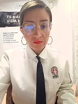 Snapshot of Valentina--1 chatting on May 15, 10:22 am Valentina--1 online show from May 15, 10:22 am