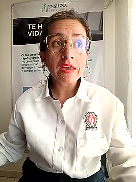 Snapshot of Valentina--1 chatting on May 15, 10:28 pm Valentina--1 online show from May 15, 10:28 pm