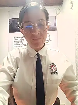 Snapshot of Valentina--1 chatting on June 11, 10:13 am Valentina--1 online show from June 11, 10:13 am