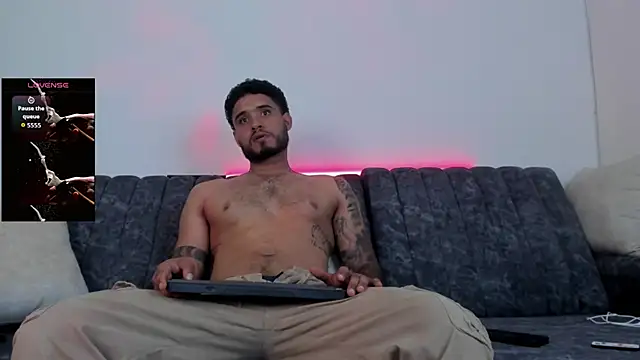 Snapshot of AUSTINN_TORRES chatting on March 6, 12:40 am AUSTINN TORRES online show from March 6, 12:40 am