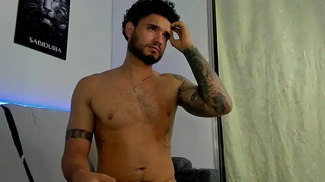 Snapshot of AUSTINN_TORRES chatting on June 25, 5:12 am AUSTINN TORRES online show from June 25, 5:12 am